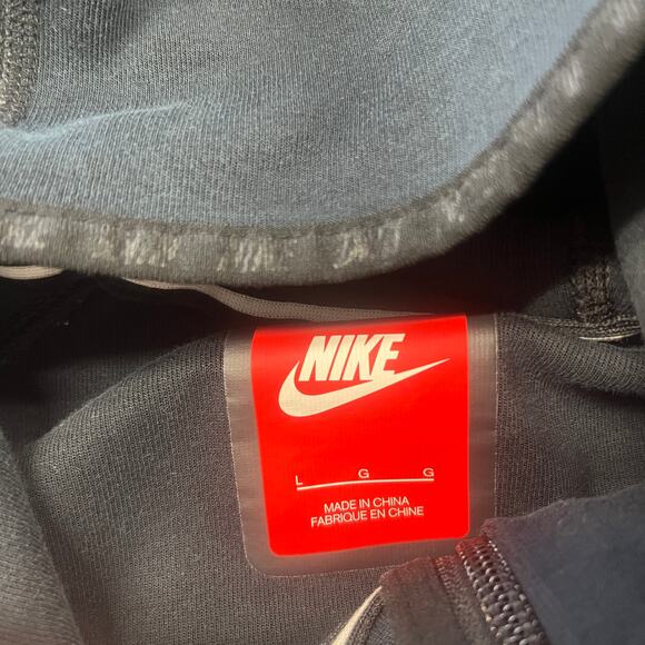 Nike TechTherma-Fit Black Womens Large Swoosh Asymmetrical Full Zip Hoodie - Picture 5 of 9